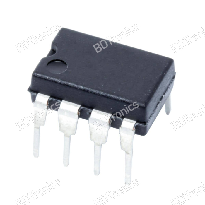 LM393P Analog Comparators Dual Differential PDIP 8